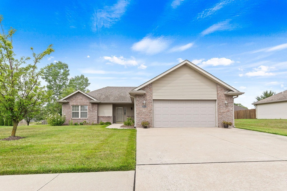 1-web-or-mls-3903-ladue-ct