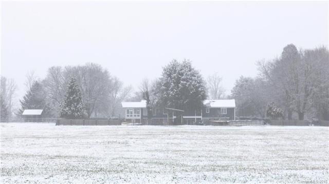 2004 Sugarloaf Rd, Hendersonville, NC 28792 - photo 1