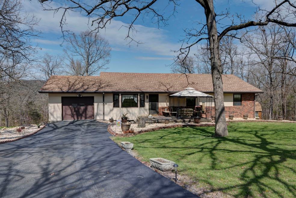 379 Shiloh Ln, Kimberling City, MO 65686 - photo 1