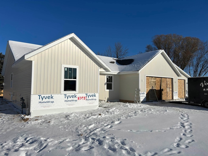 N3987 Wettering Way, Kaukauna, WI 54130 - photo 1