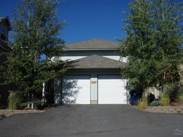 1731 NE Lotus Dr, Bend, OR 97701 - photo 1