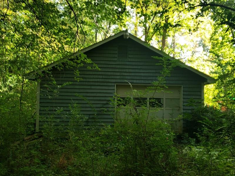 Detached garage with upstairs area stays