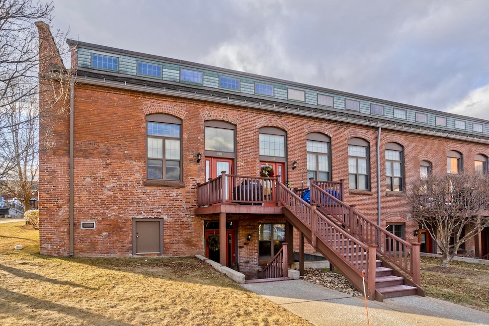 33 Mechanic St unit 201, Windsor, CT 06095 - photo 1