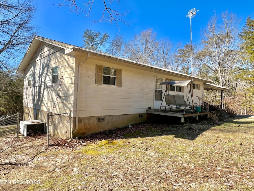 1803 Elkins Rd, Kodak, TN 37764