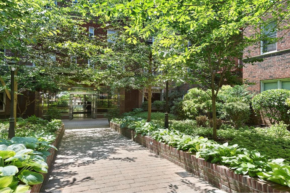 Sold $880,000