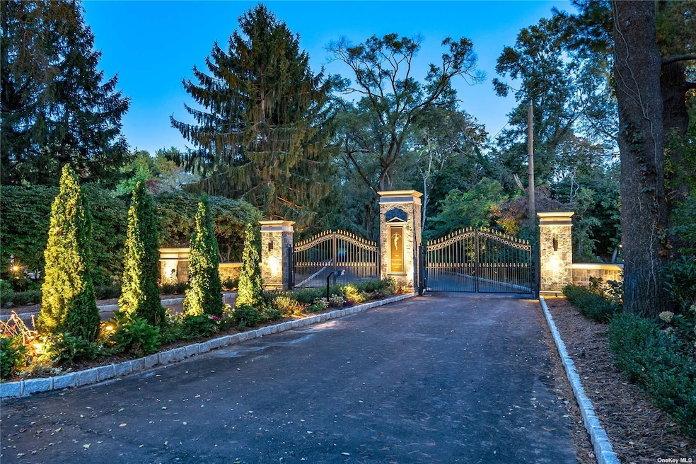 162 Hegemans Ln, Glen Head, NY 11545 - photo 1