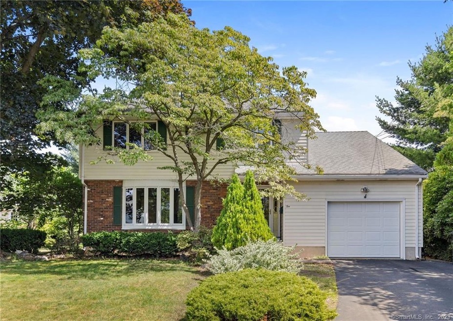 10 Chaffee Rd, West Hartford, CT 06110 - photo 1