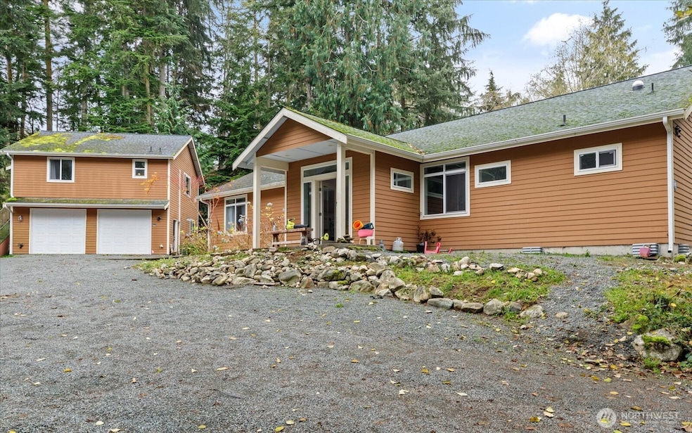 2013 Goss Ridge Rd, Freeland, WA 98249 - photo 1