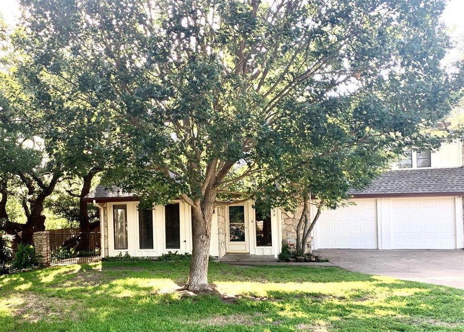 106 Valley Cir, Weatherford, TX 76086 - photo 1