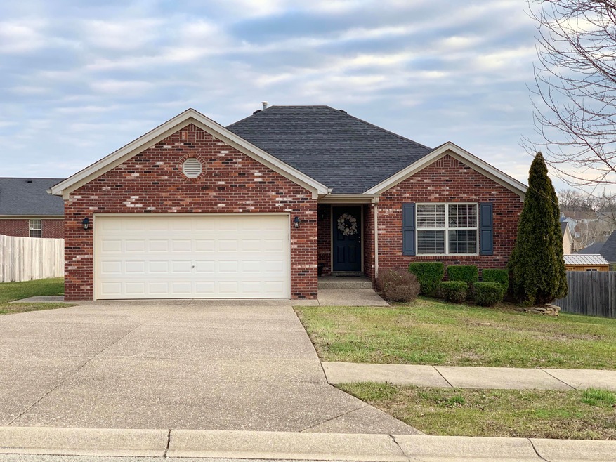 219 Halcomb Ct, Mount Washington, KY 40047 - photo 1