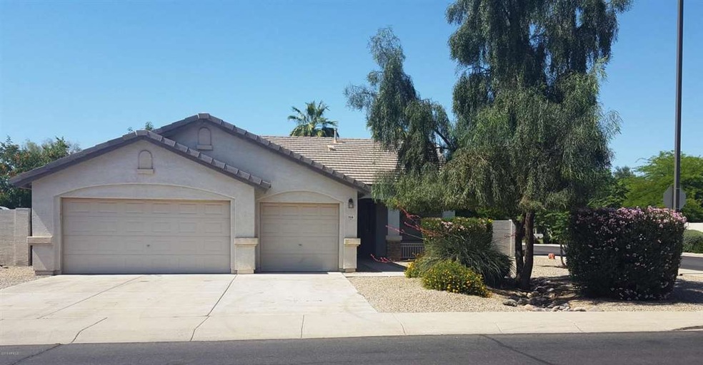 2558 Front of Home