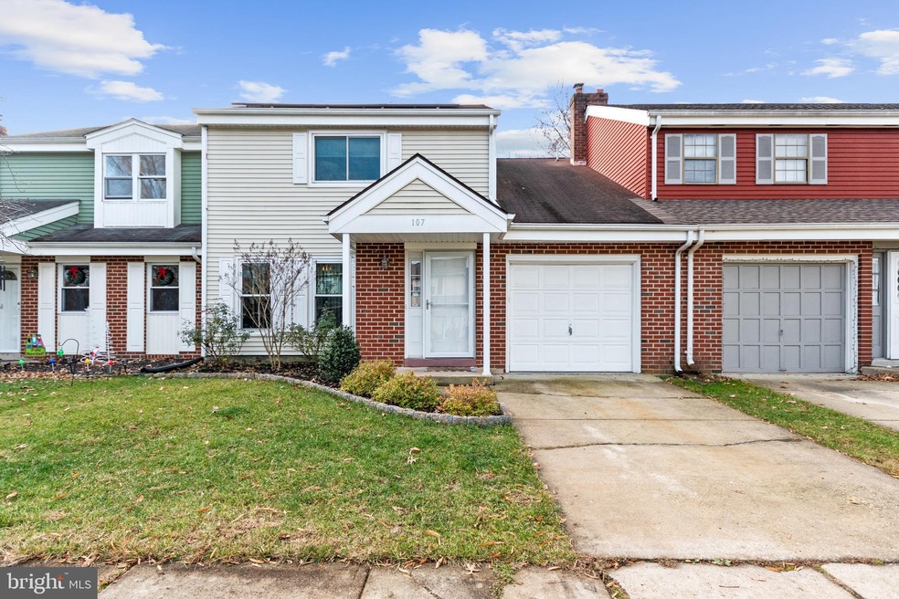 107 Mayfair Ln, Mount Laurel, NJ 08054 - photo 1