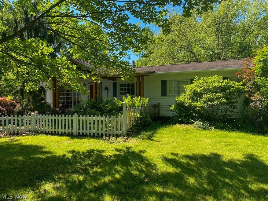 793 Robinhood Dr, Aurora, OH 44202 - photo 1