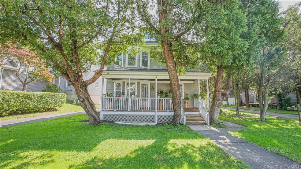 240 Flax Hill Rd unit 1, Norwalk, CT 06854 - photo 1