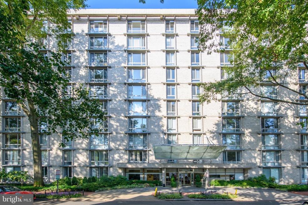 Claridge House unit 821N, Washington, DC 20037 - photo 1