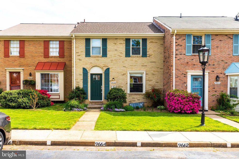 9662 Lindenbrook St, Fairfax, VA 22031 - photo 1