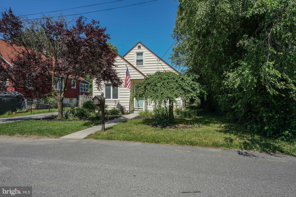 8707 Eddington Rd, Parkville, MD 21234 - photo 1