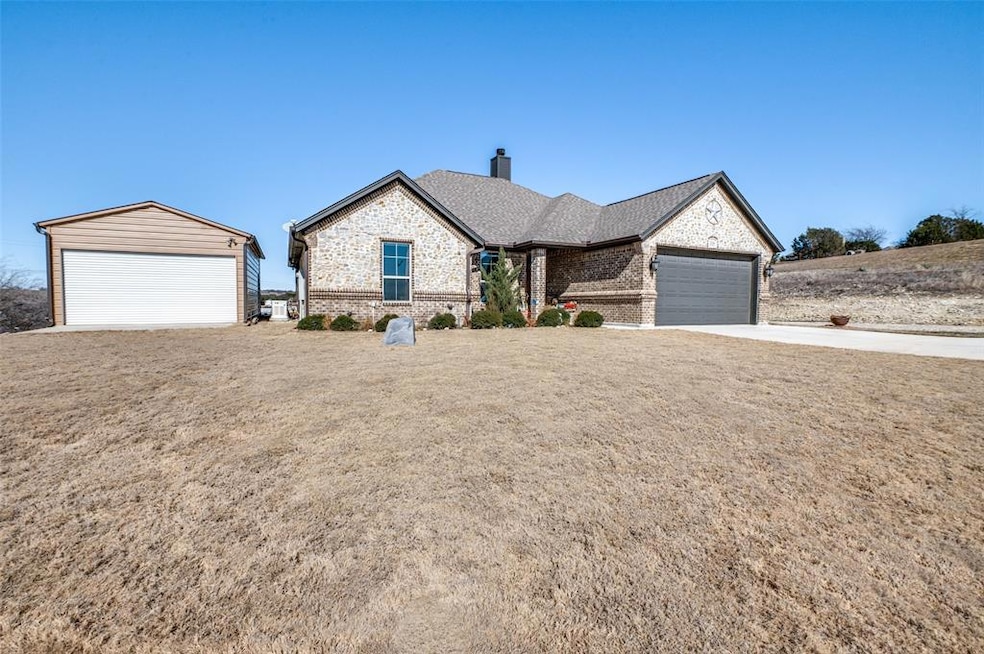 216 Timber Valley Ln, Weatherford, TX 76085 - photo 1