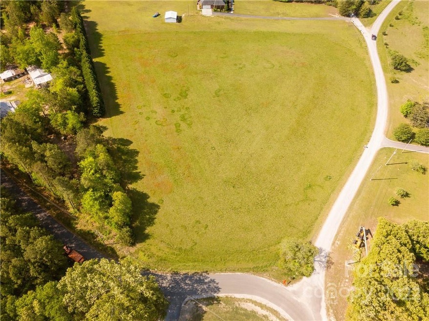 000 Calabash Rd, Clover, SC 29710 - photo 1