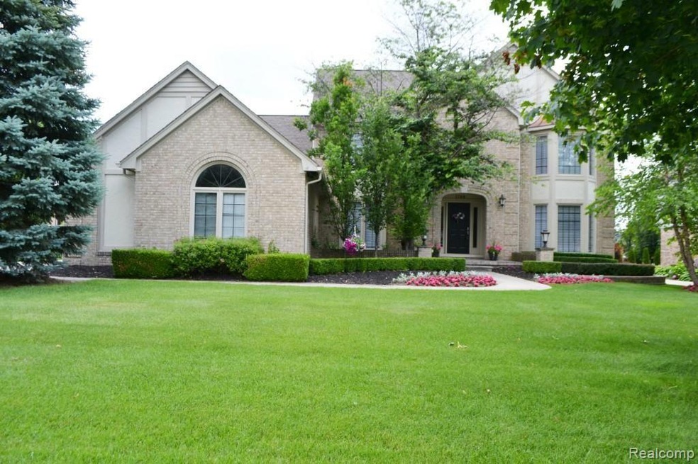 1708 Old Homestead Dr, Rochester Hills, MI 48306 - photo 1