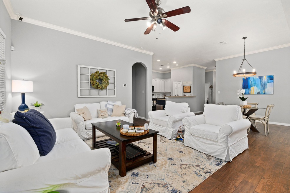 6103 Gilman Trace Ln, Houston, TX 77092 - photo 1