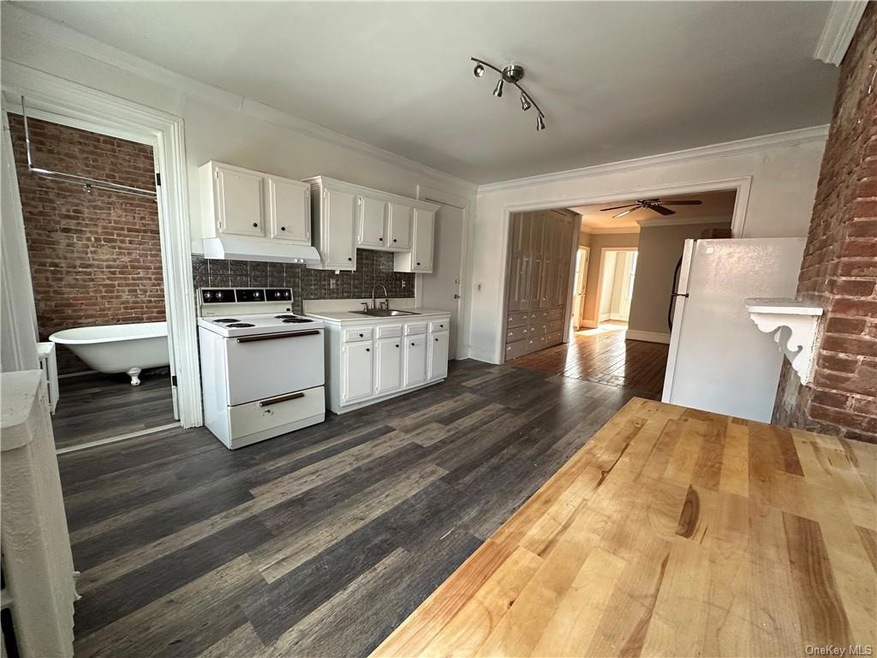 118A Main St unit 1, Nyack, NY 10960 - photo 1