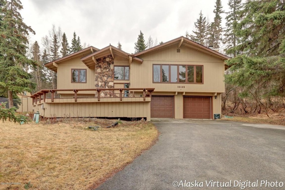 Welcome home! 10125 Main Tree Dr