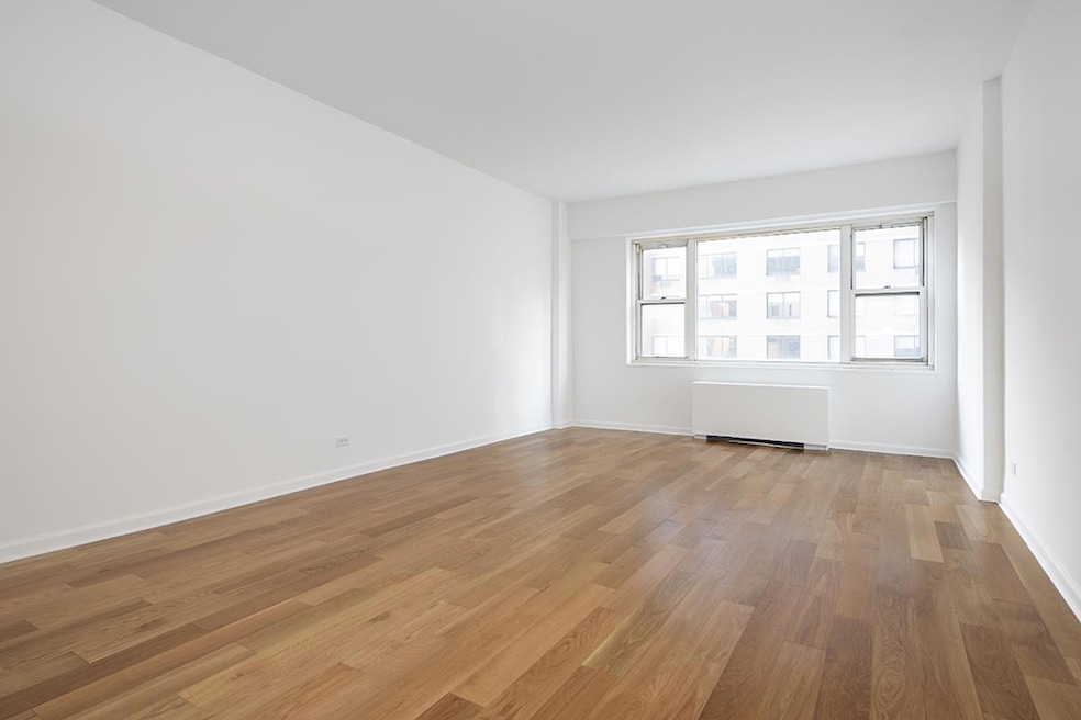 Georgetown Plaza unit 10P, New York, NY 10003 - photo 1