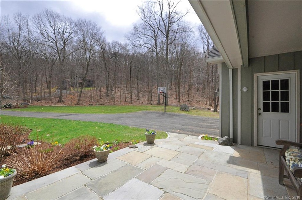 29 Katrina Cir, Bethel, CT 06801 - photo 1