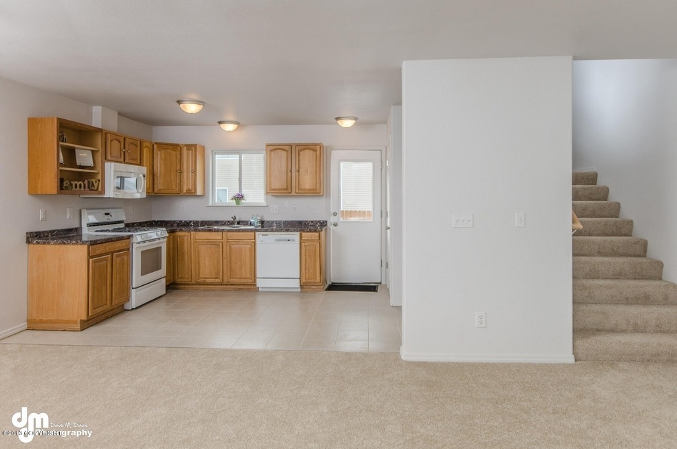 5550 E 4th Ave Anchorage AK-large-005-Ki