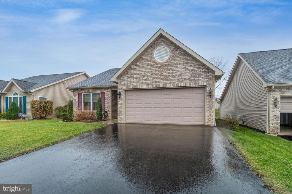 42 Keswick Dr, Mechanicsburg, PA 17050 - photo 1