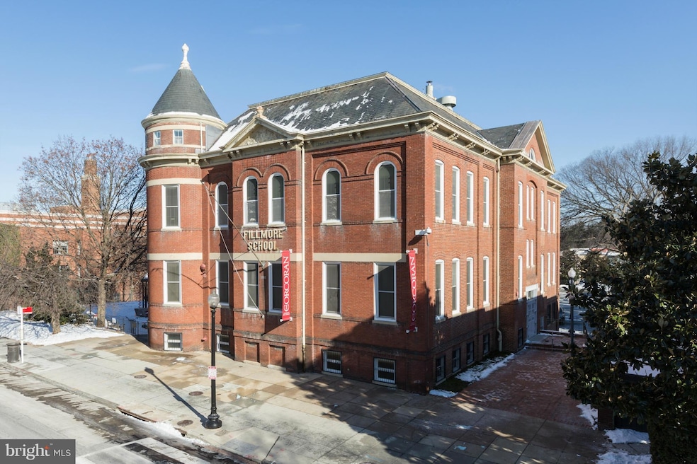 1801 35th St NW, Washington, DC 20007 - photo 1