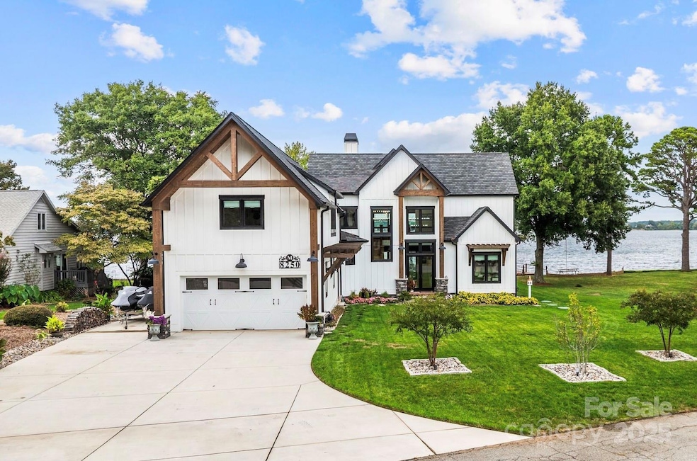 8250 Peninsula Ln, Sherrills Ford, NC 28673 - photo 1