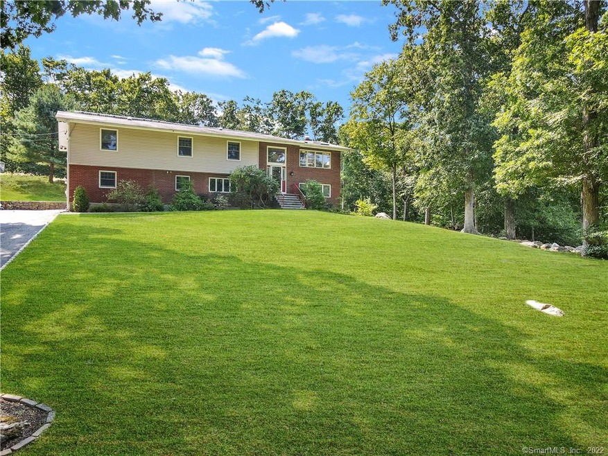 36 Bird Song Ln, Stamford, CT 06903 - photo 1