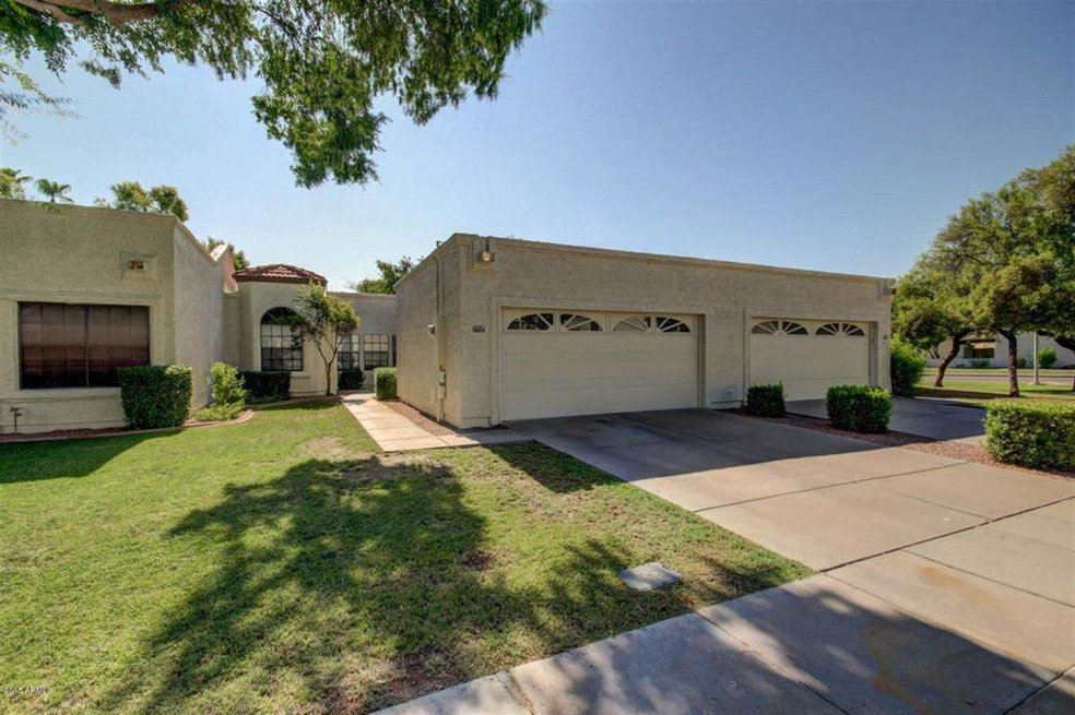 7717 S Kachina Dr, Tempe, AZ 85284 - photo 1