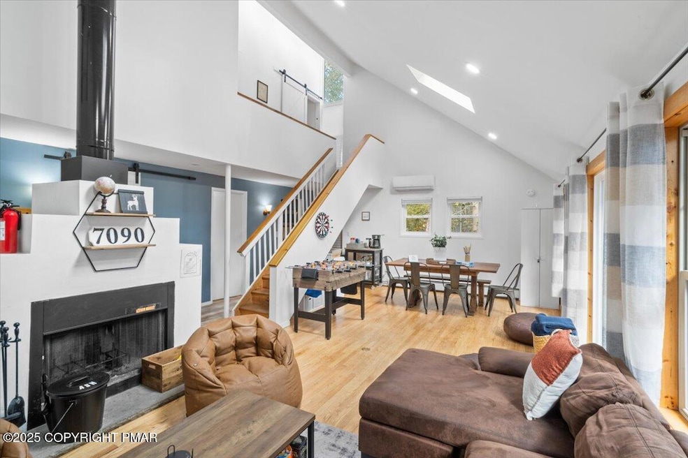 7090 Cypress Ln, Tobyhanna, PA 18466 - photo 1