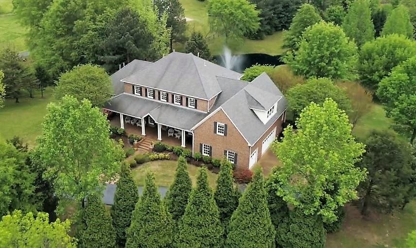 10 Acre Equestrian Estate includesÂ 3Â StallÂ (& r