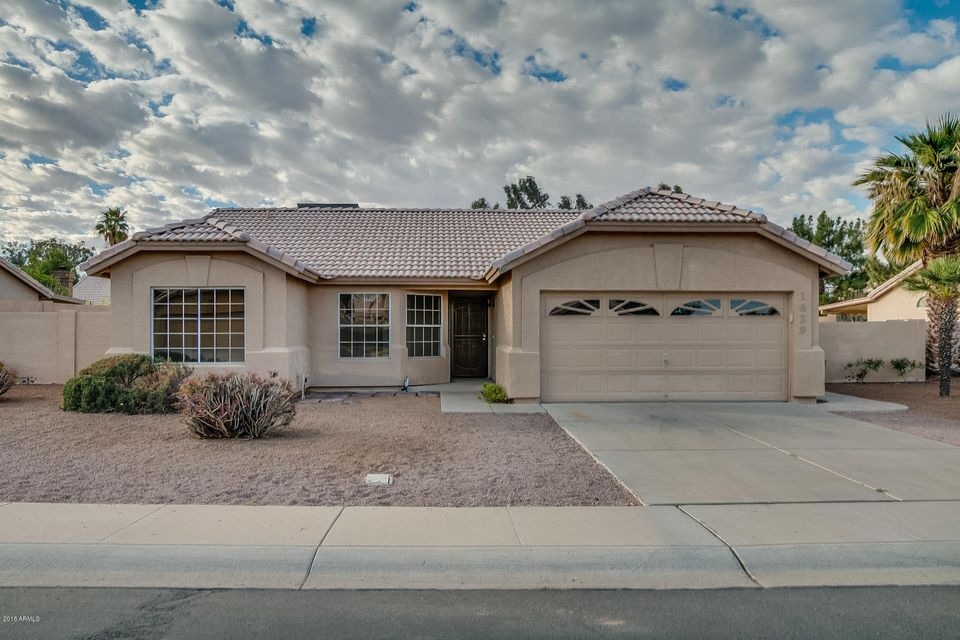 1629 E Golden Ln, Chandler, AZ 85225 - photo 1