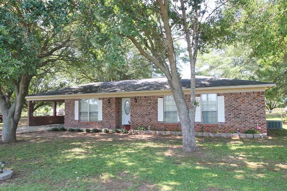 1175 W Fire Dept Rd, Lucedale, MS 39452 - photo 1