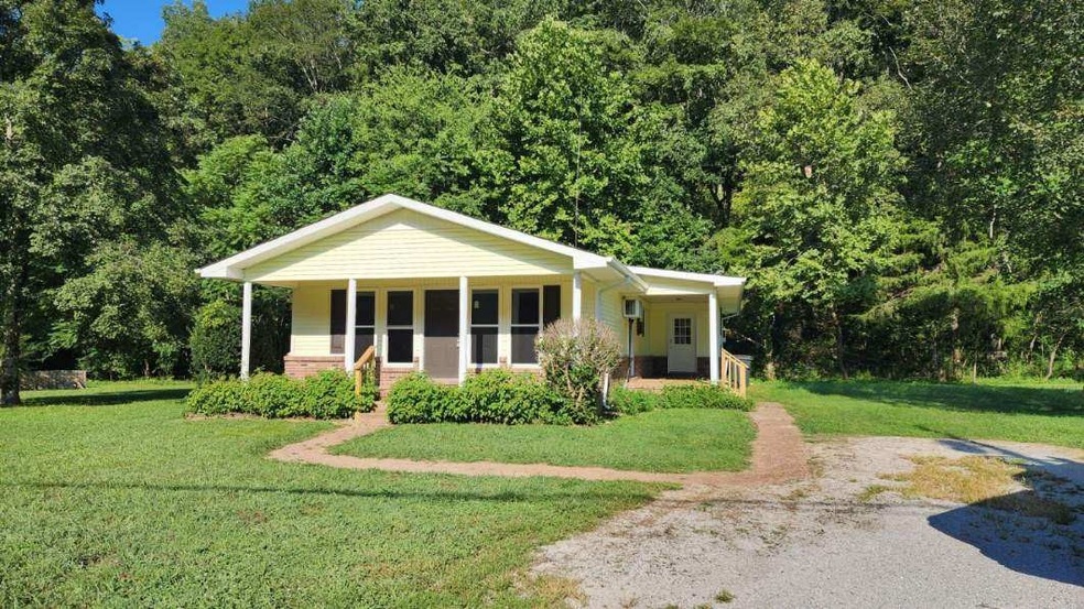 1389 W Point Rd, Lawrenceburg, TN 38464