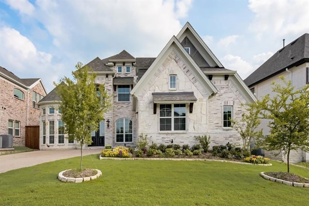 For Sale $1,150,000 • Co-Listing Agent