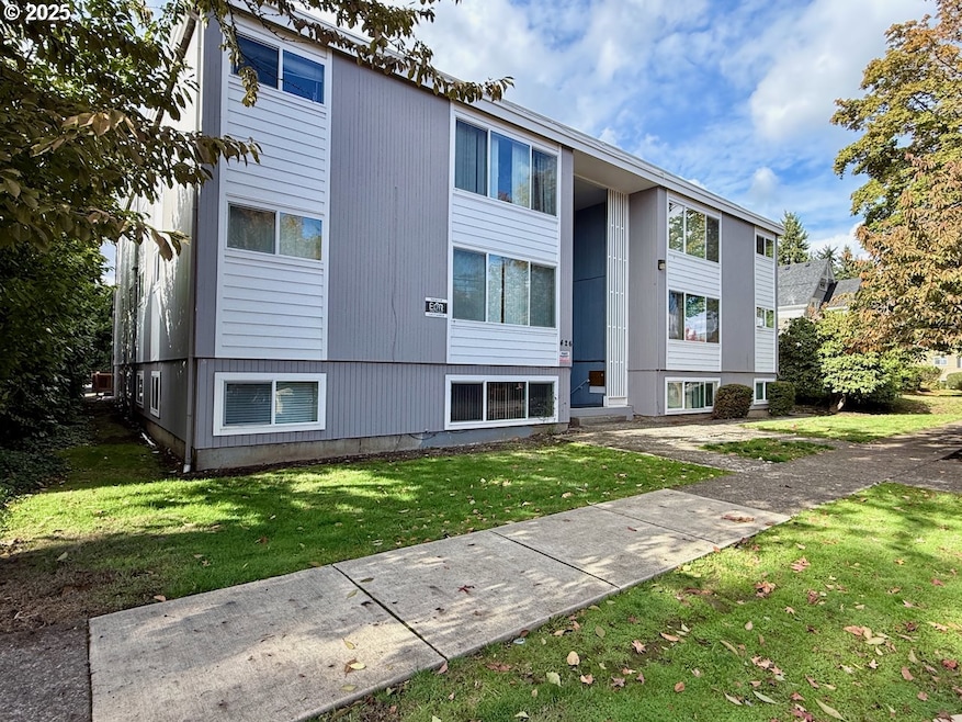 426 NW 11th St, Corvallis, OR 97330 - photo 1