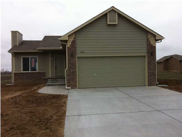Unique 2 bedroom, 2 bath 2 car home