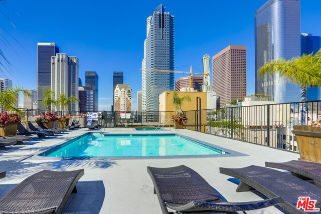 Rooftop Sun Deck with Swimming Pool, Hot Tub Spa a