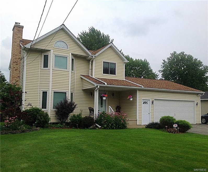 7177 Nickett Dr, North Tonawanda, NY 14120 - photo 1