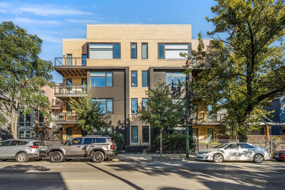 Pending $640,000 • Co-Listing Agent