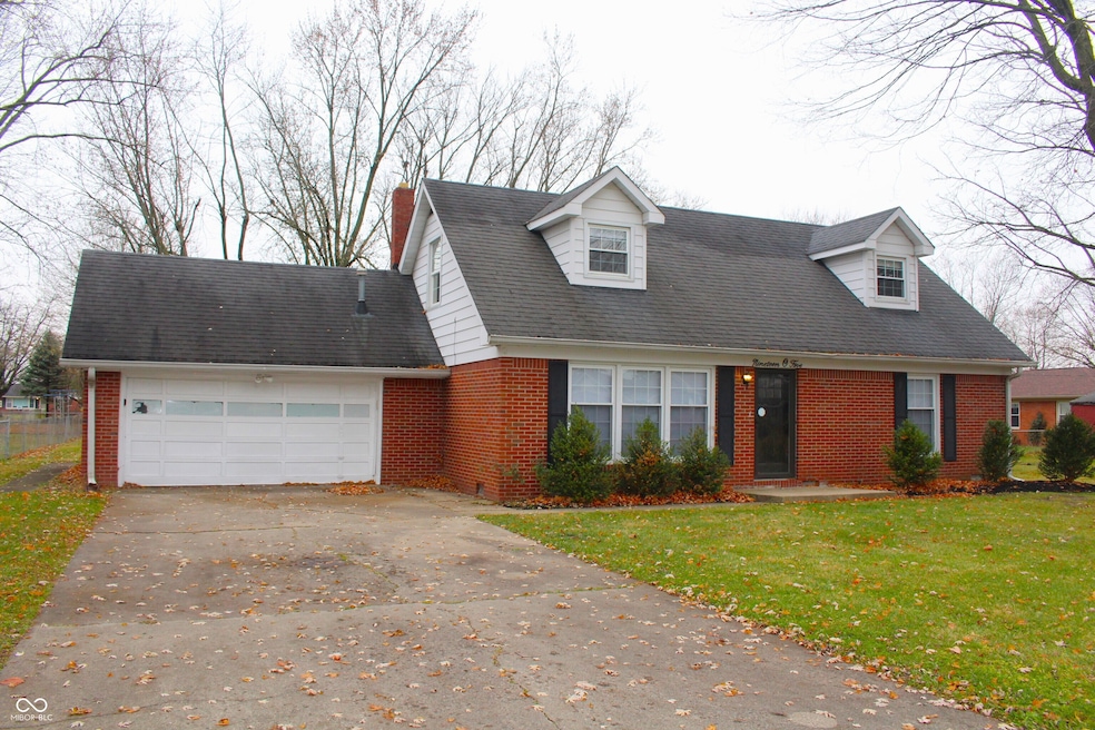 1905 E 47th St, Anderson, IN 46013 - photo 1