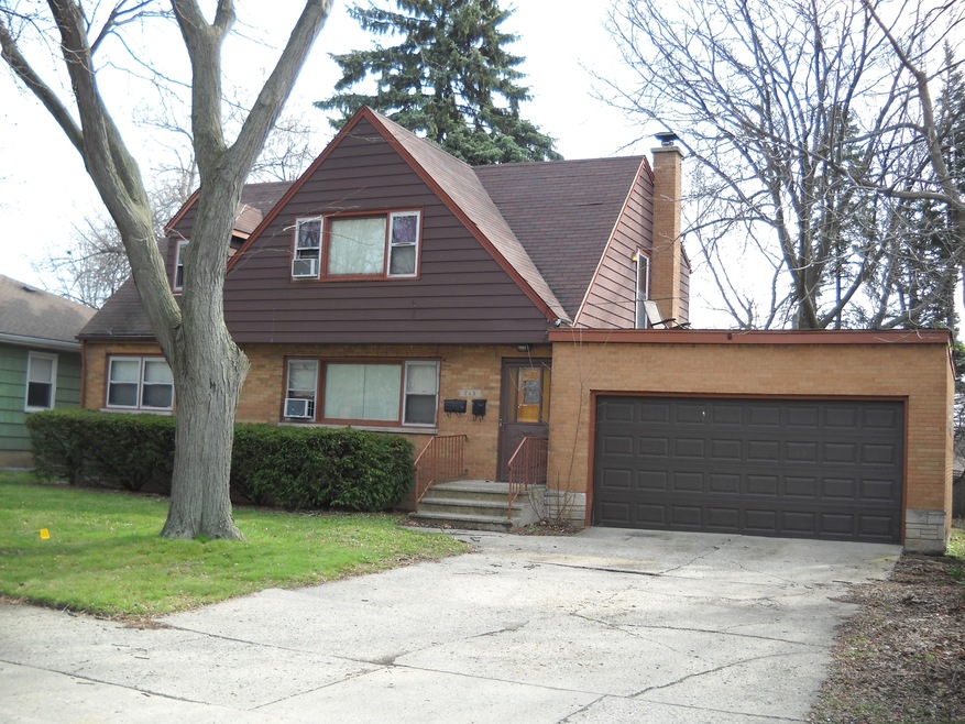 713 S Gretta Ave unit 1, Waukegan, IL 60085 - photo 1