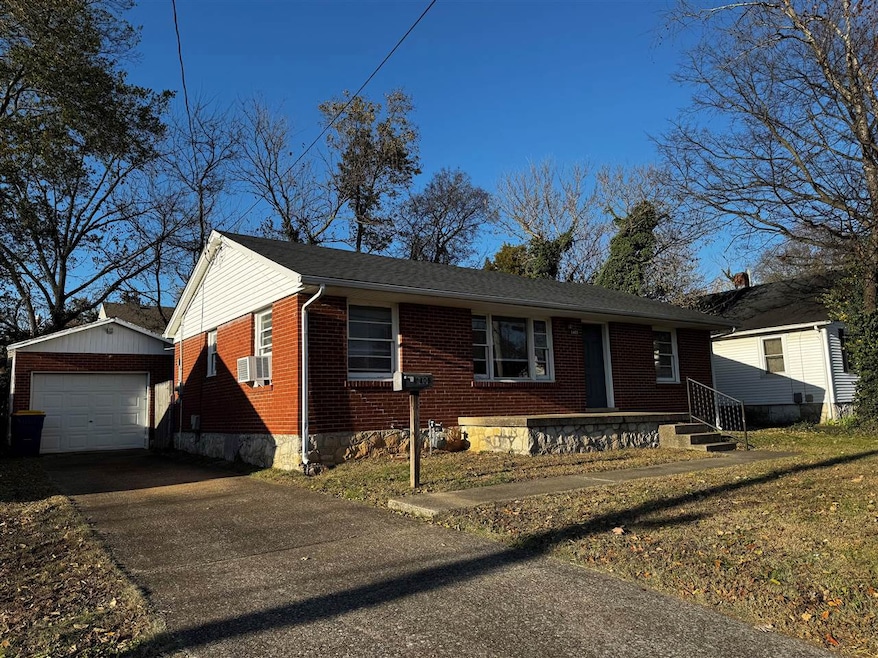 1405 Kenton St, Bowling Green, KY 42101 - photo 1