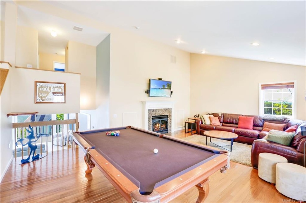 2 Skyline Terrace unit 55, Nanuet, NY 10954 - photo 1